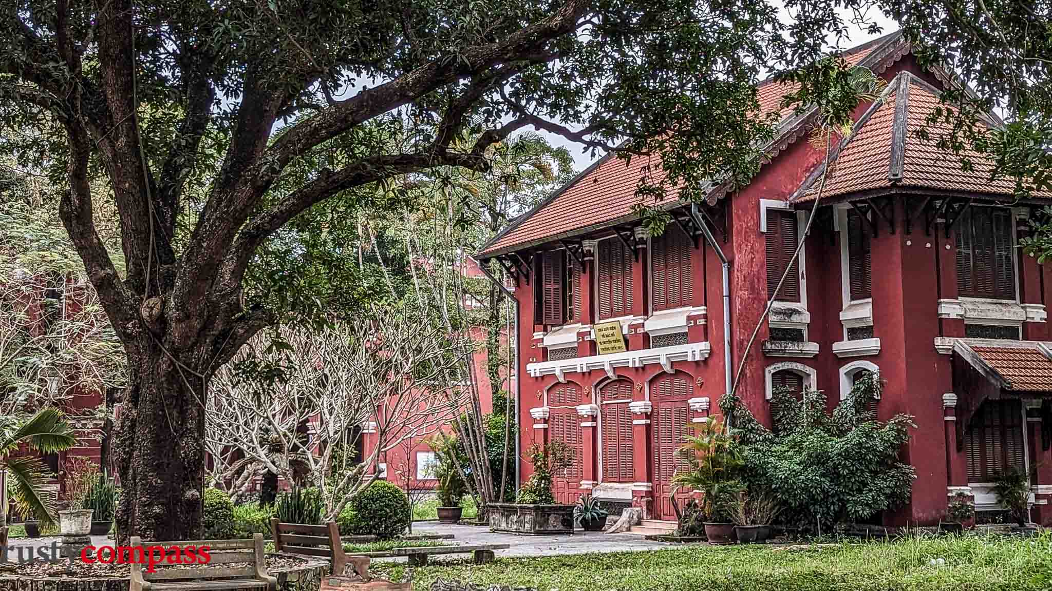 Quoc Hoc - the elite French school that produced Vietnam's most fervent nationalist fighters. Quoc Hoc - the elite French school that produced Vietnam's most fervent nationalist fighters.